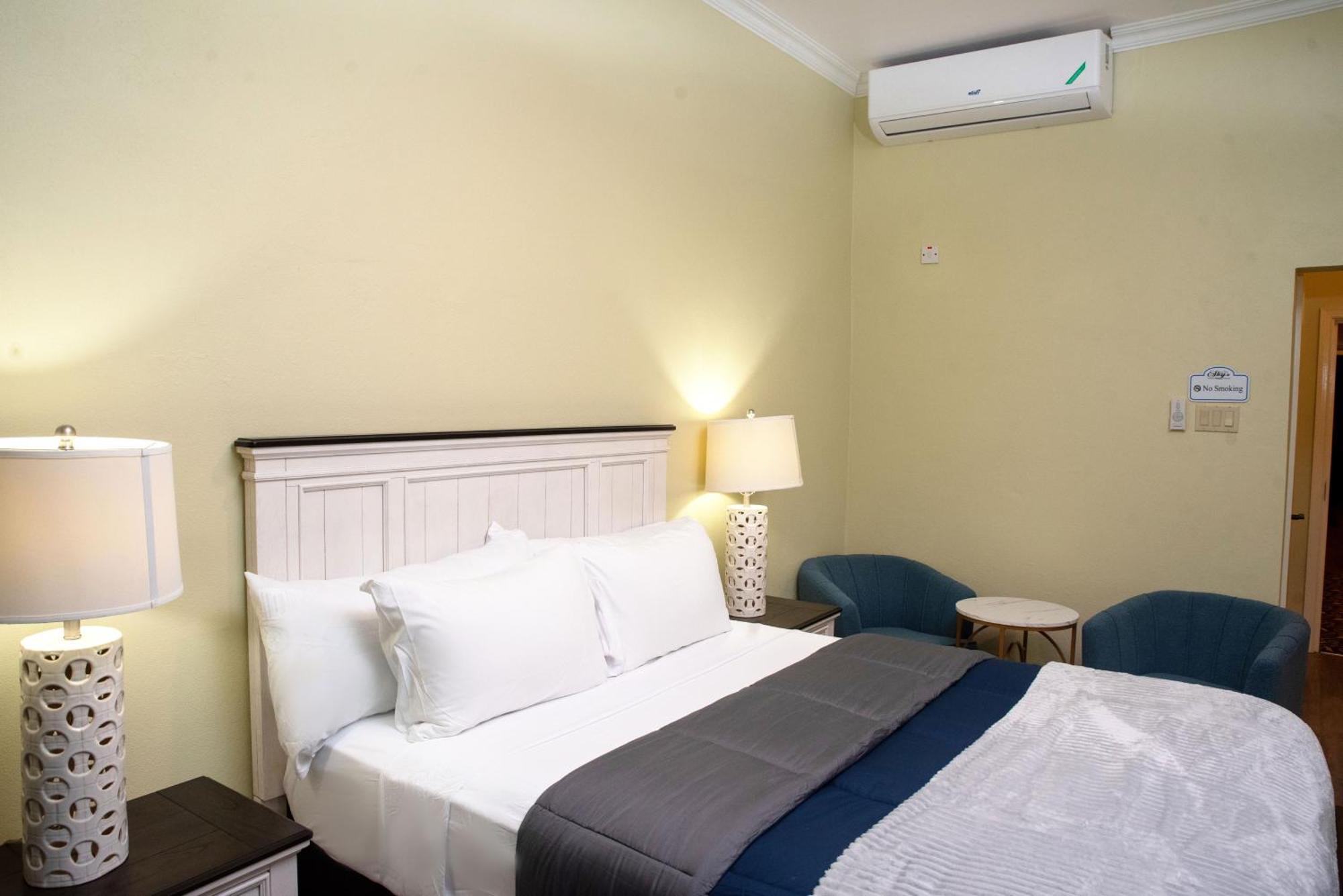 Sky'S Villa Resort Buff Bay ภายนอก รูปภาพ